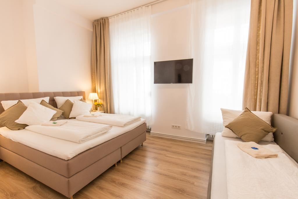 Fritz By Rockchair Apartments L Superhost Status L 3 Bedrooms Boxspringbeds 2 Bathrooms 2 Kitchen - Cozy Family & Business Flair Welcomes You! Berlín Exterior foto