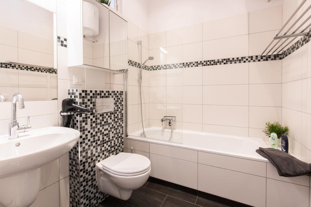 Fritz By Rockchair Apartments L Superhost Status L 3 Bedrooms Boxspringbeds 2 Bathrooms 2 Kitchen - Cozy Family & Business Flair Welcomes You! Berlín Exterior foto